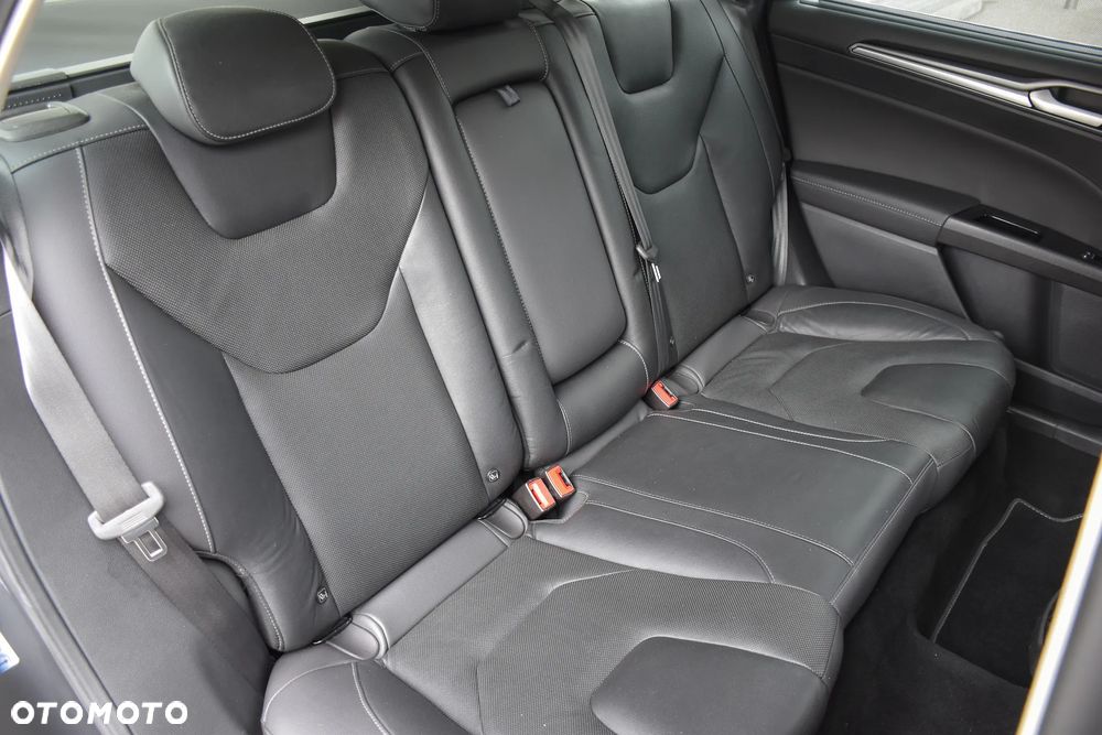 Ford Mondeo 2.0 TDCi Bi-Turbo PowerShift-Aut Titanium - 32