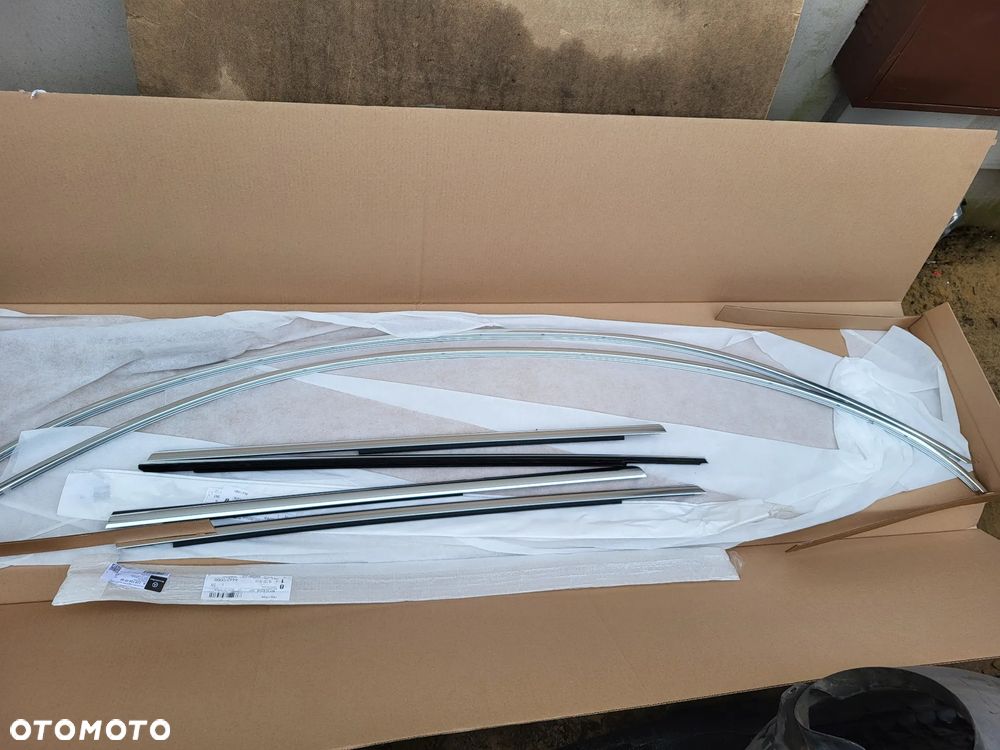 Komplet listew chrom Mercedes Cla w118 6731300 - 3