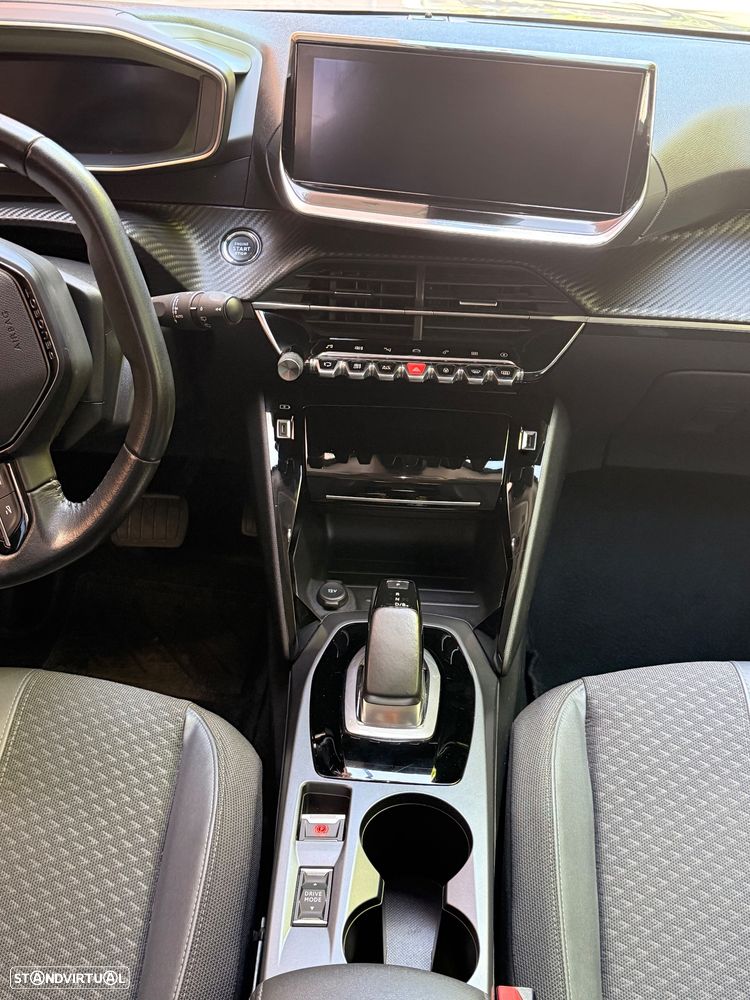 Peugeot 2008 - 11
