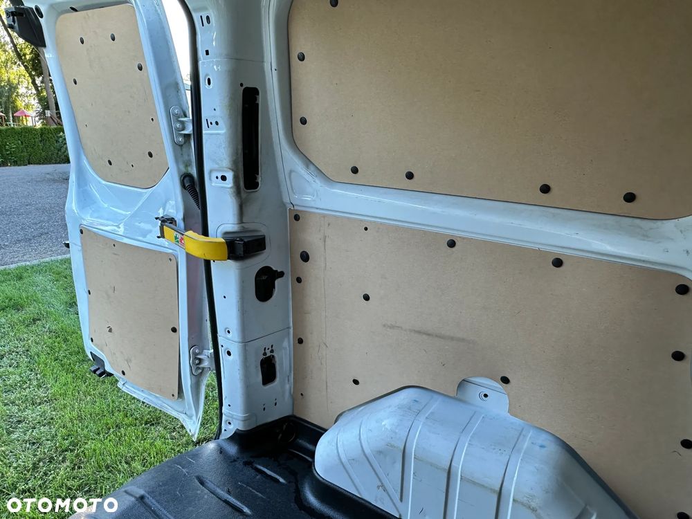 Ford TRANSIT CUSTOM - 22