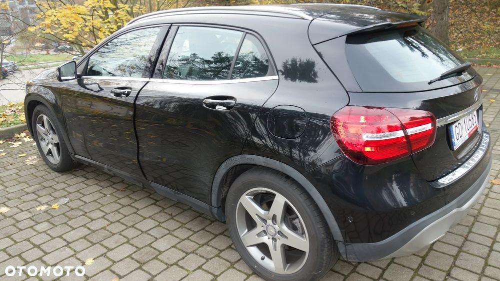 Mercedes-Benz GLA ver-200-7g--dct-activity-edition - 8