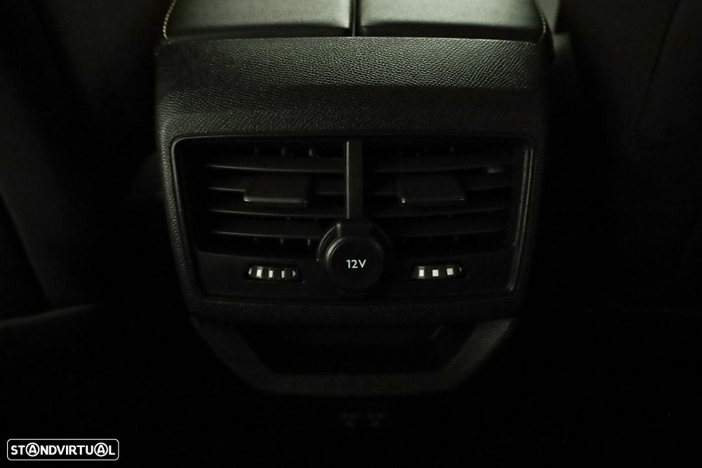 Peugeot 3008 1.2 Hybrid Allure e-DCS6 - 24