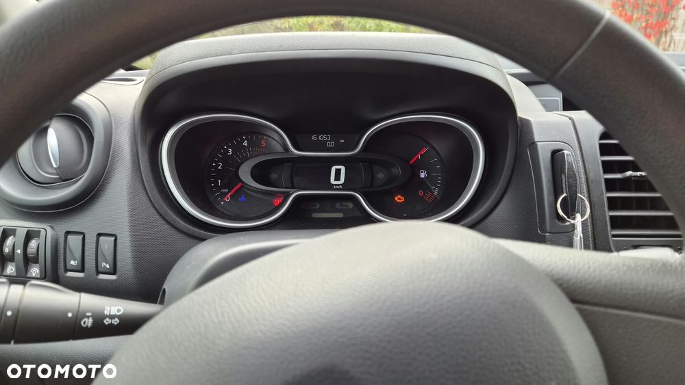 Renault Trafic - 17