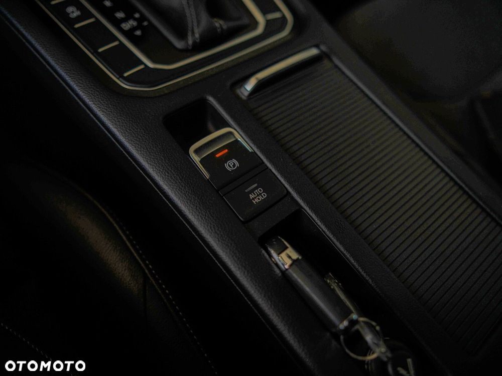Volkswagen Arteon 2.0 TDI R-Line DSG - 31