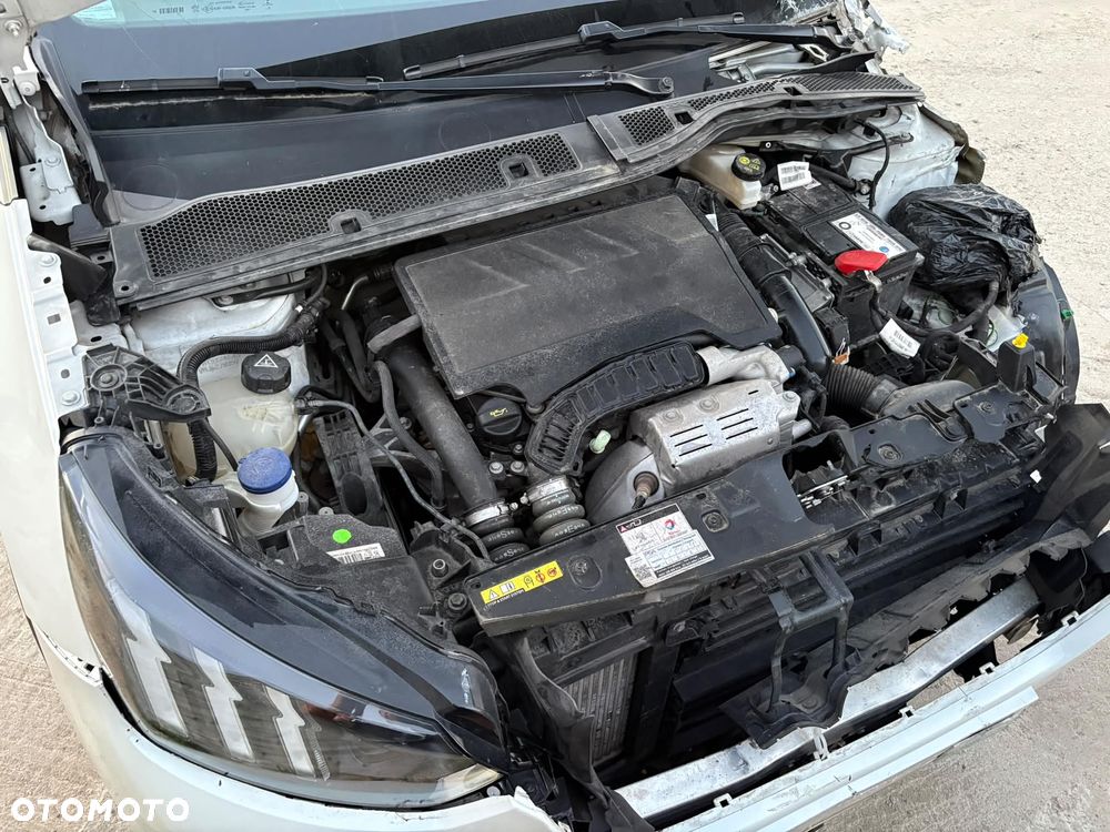 Peugeot 2008 PureTech 130 GT - 22