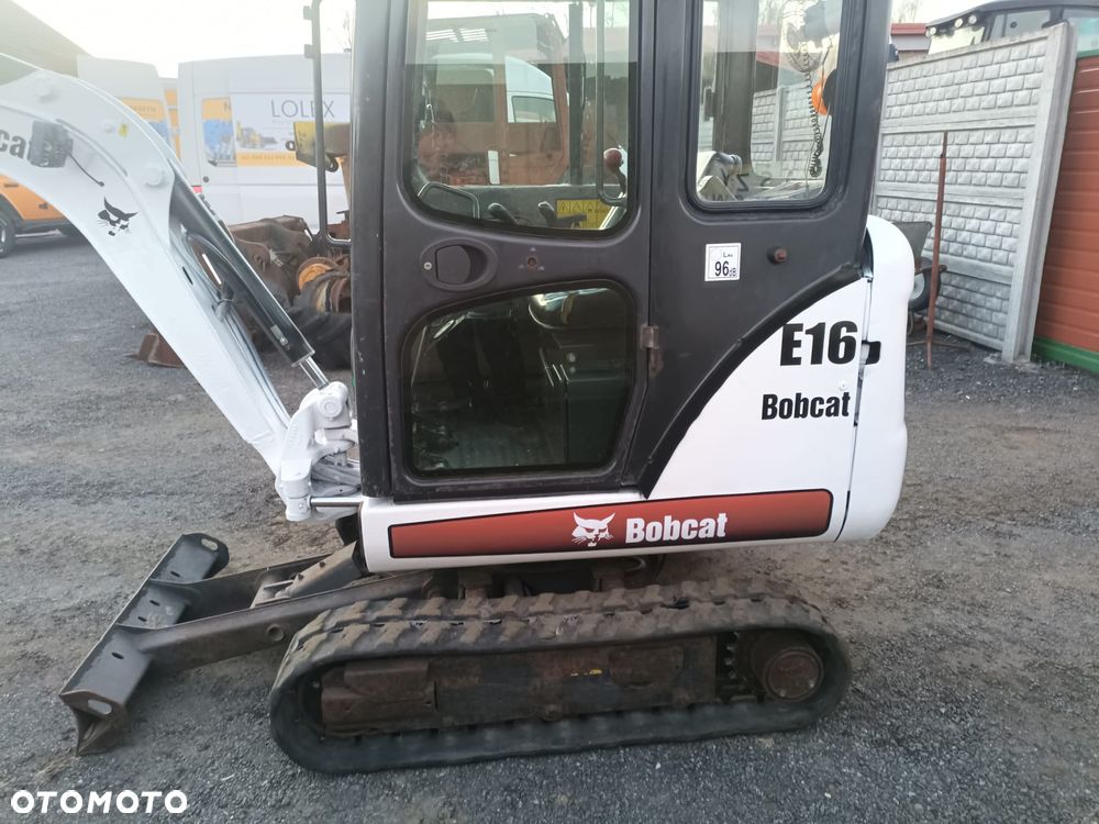 Bobcat E16 - 3