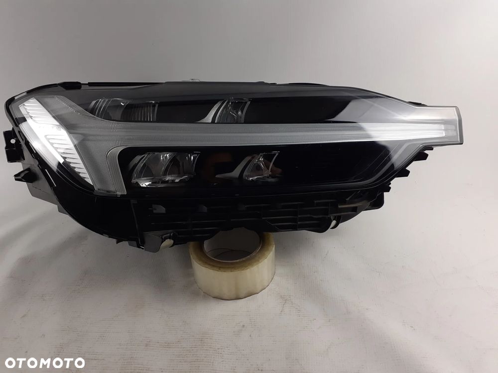 Lampa prawa Full LED Volvo XC60 II 22-25r.32338977 - 1