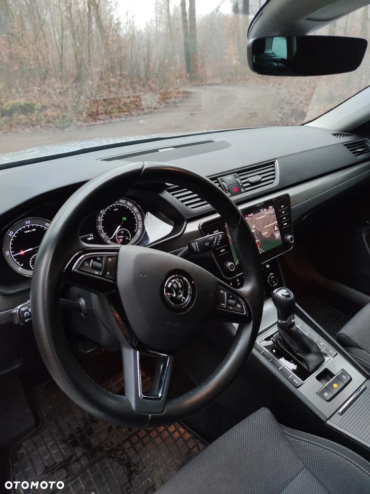 Skoda Superb 2.0 TDI SCR Style DSG - 14