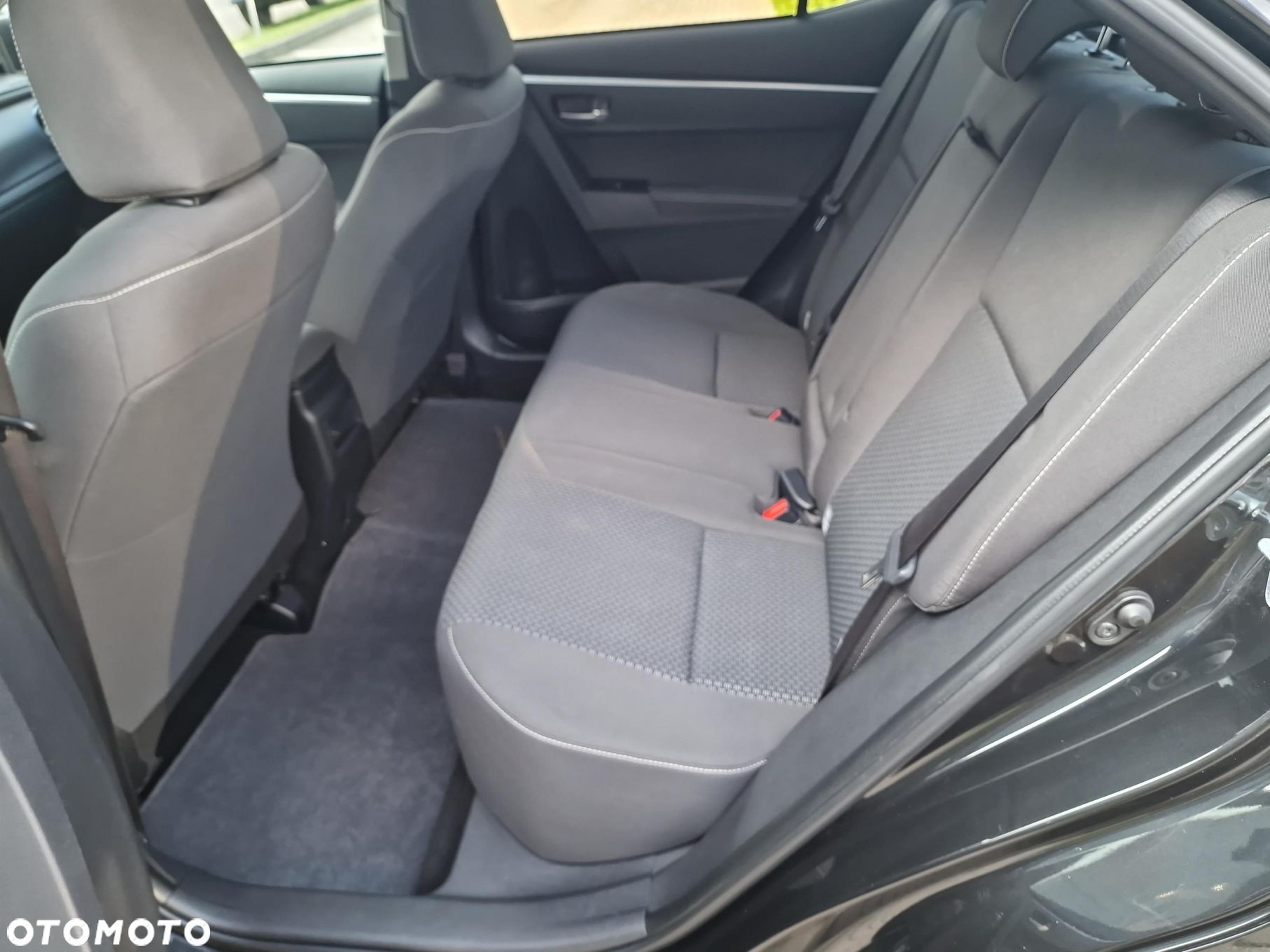 Toyota Corolla 1.6 Premium EU6 - 12