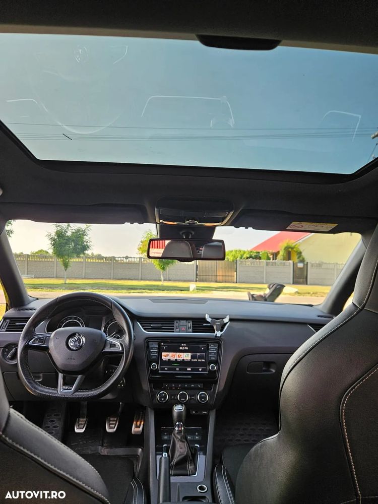 Skoda Octavia 2.0 TDI RS - 10