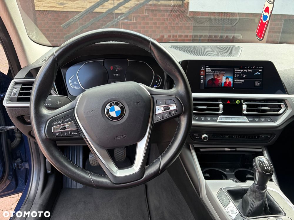 BMW Seria 3 318d - 14