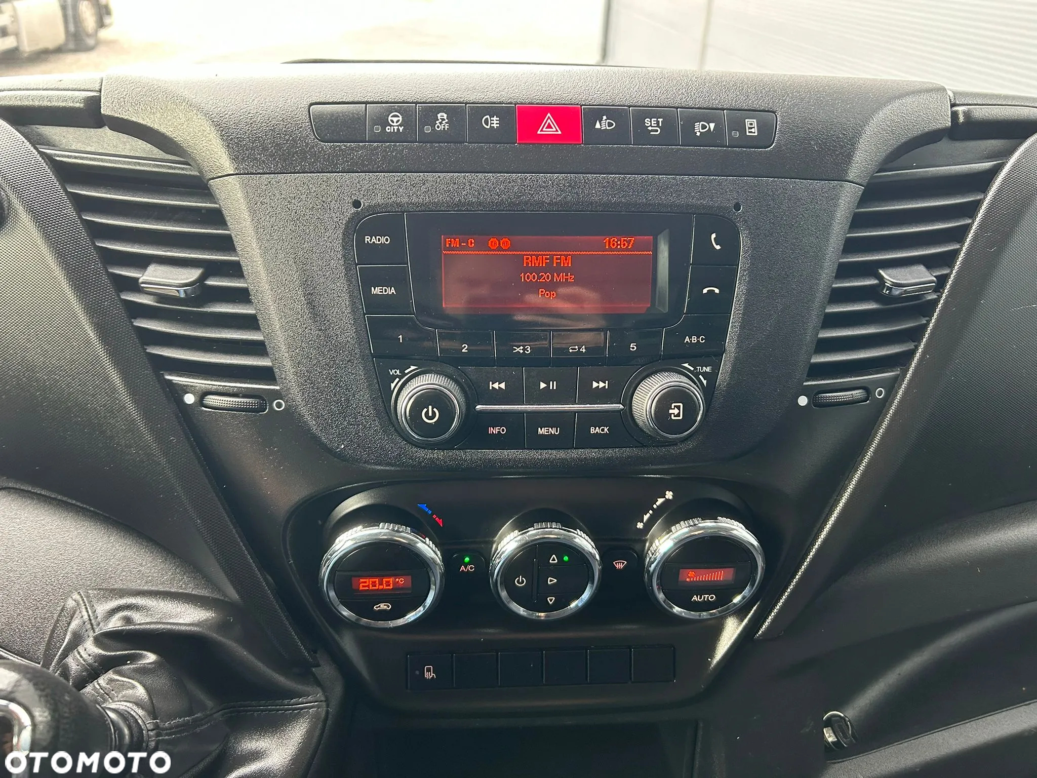 Iveco Daily 35C16 3.0 HPI Chłodnia Mroźnia 8 palet **Podłączenie 230V**Klima**Sprowadzony**Super stan**2021R** - 10