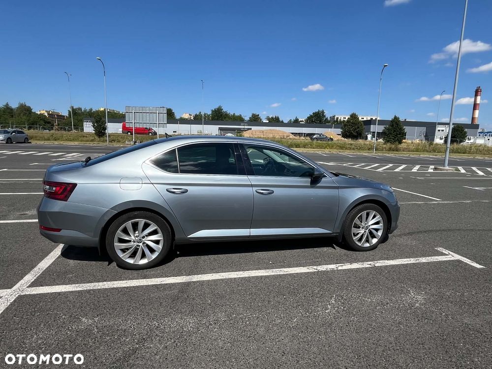 Skoda Superb 2.0 TSI Style DSG - 4