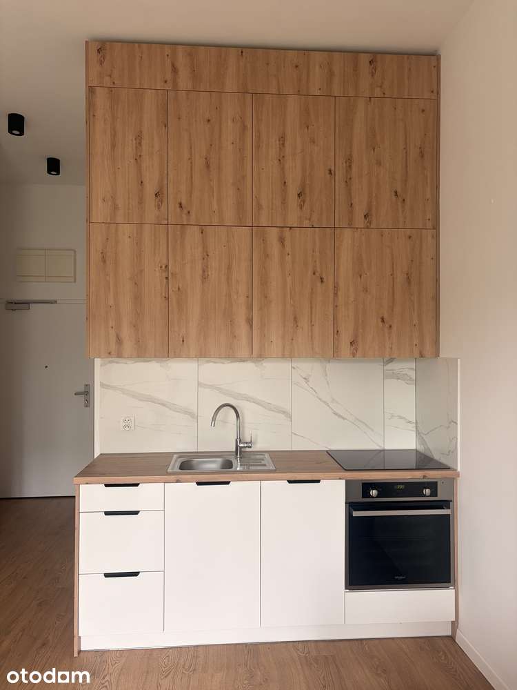 Studio – Al.3 maja 51b/31 - Błonia – bez pośredników