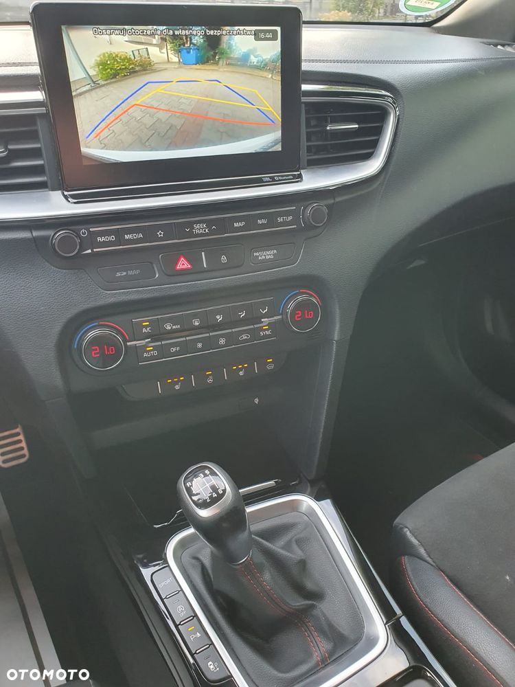 Kia ProCeed 1.6 T-GDI GT - 10