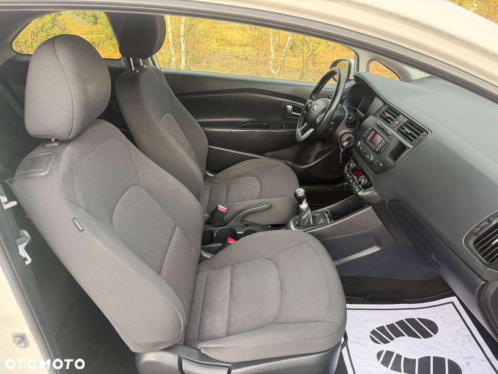 Kia Rio 1.2 Dream Team Edition - 22