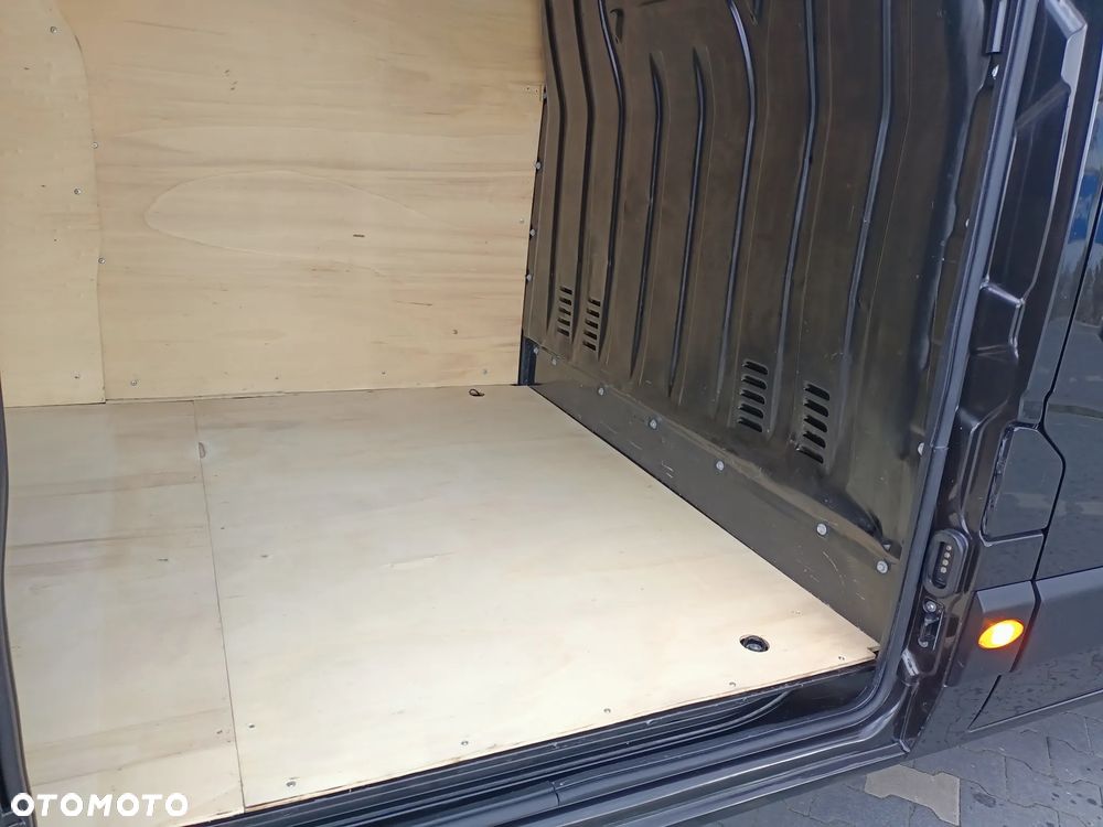 Renault MASTER L3H2 KOLOR METALIC 2022/2023 - 34
