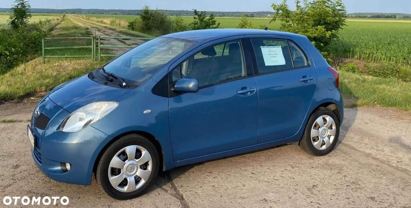 Toyota Yaris - 2