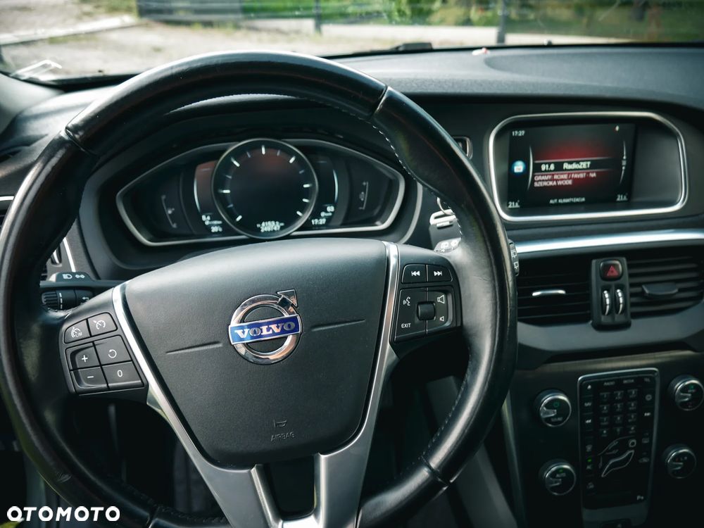 Volvo V40 D4 Summum - 22