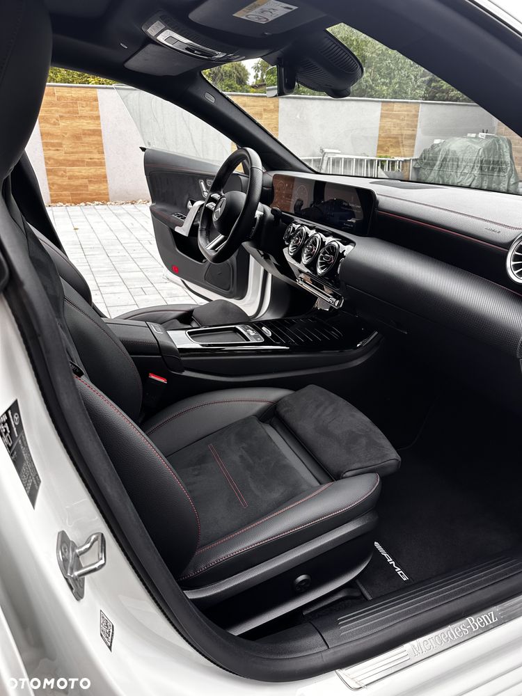Mercedes-Benz CLA - 34