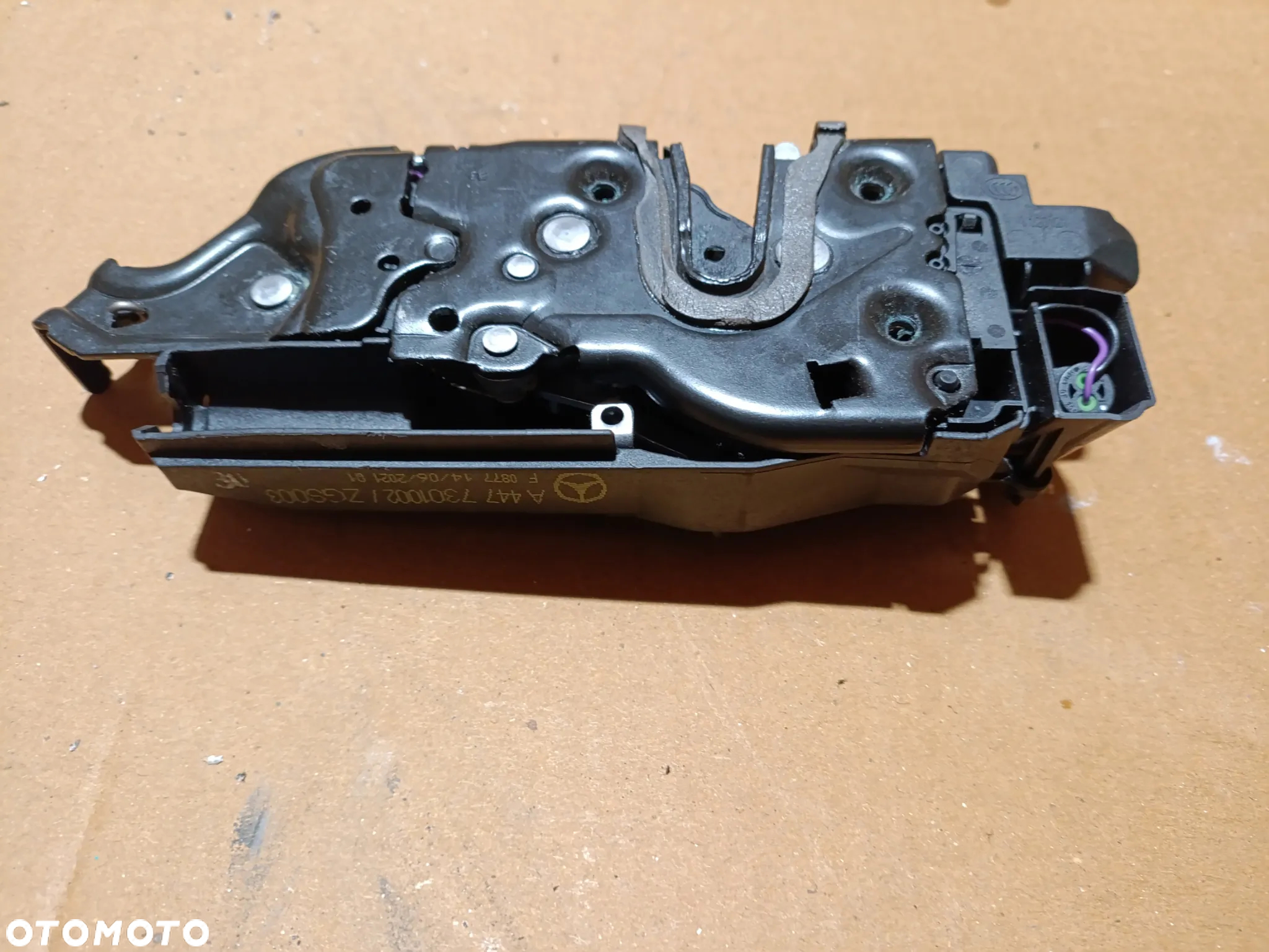 Zamek Drzwi przesuwnych prawy Mercedes Benz Vito W447 A4477301002 - 6