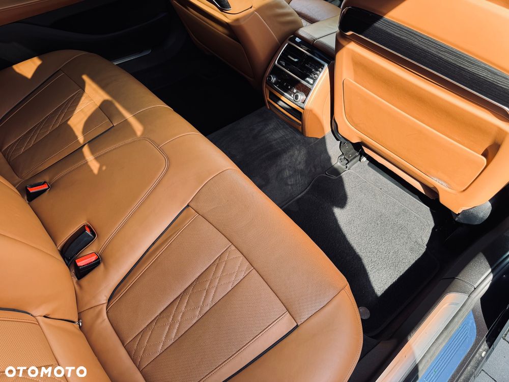 BMW Seria 7 750Li xDrive Edition Exclusive - 13