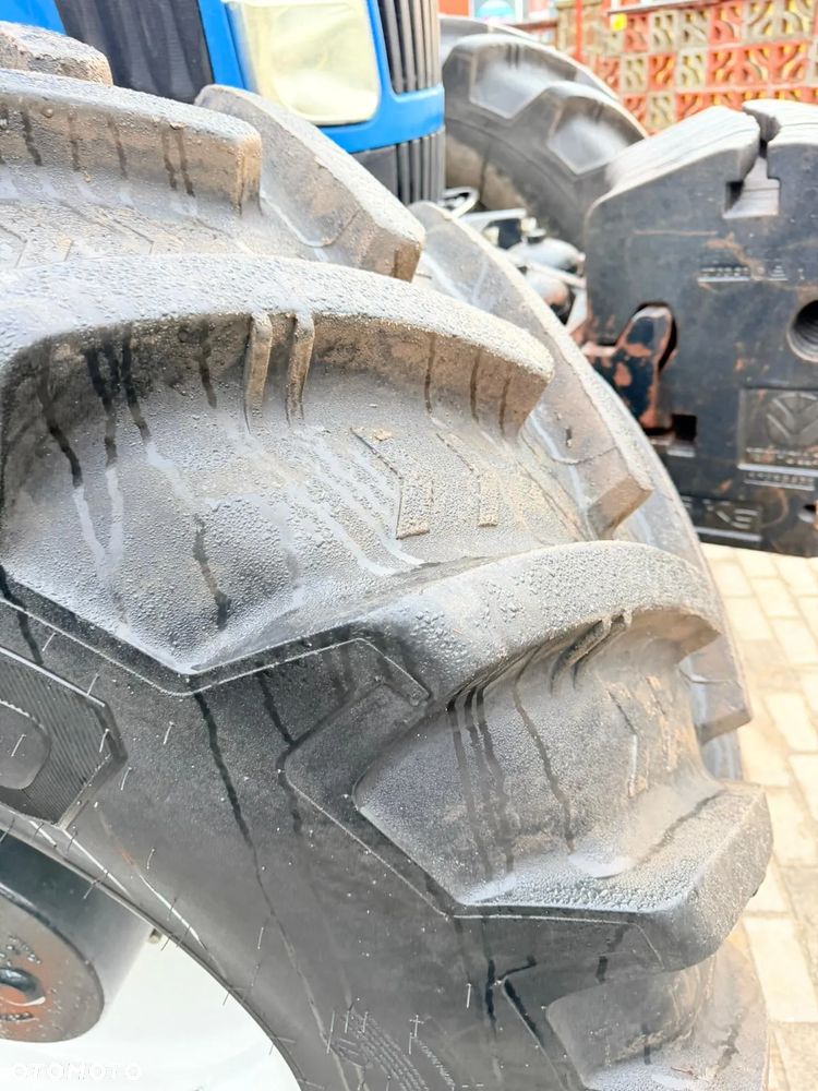 New Holland T8030 - 24