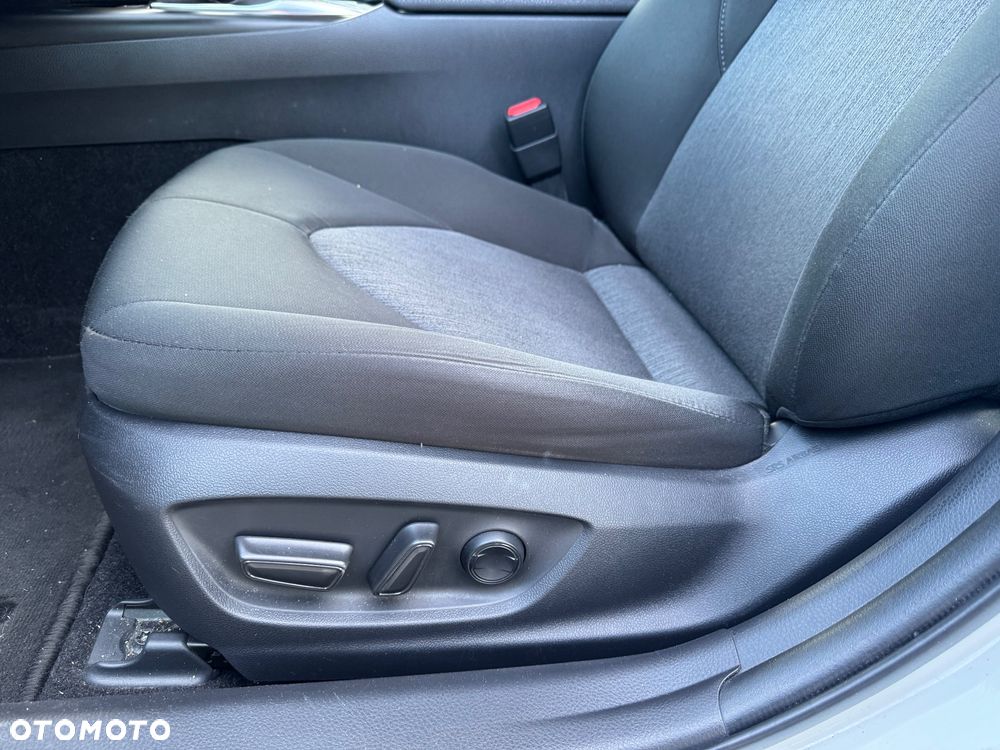 Toyota Camry 2.5 Hybrid Comfort CVT - 9