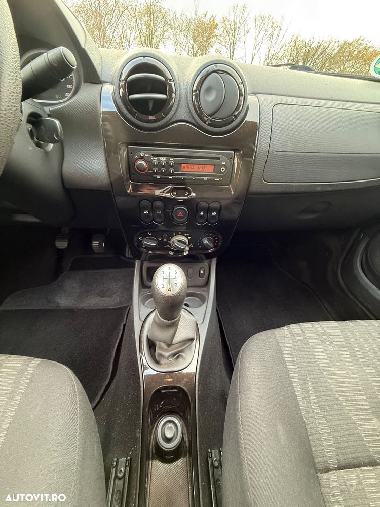 Dacia Duster 1.6 16V 4x2 Prestige - 12