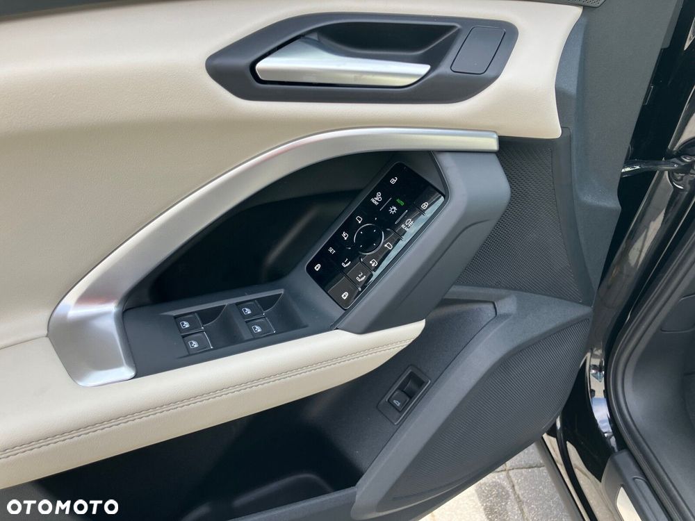Audi Q5 Sportback - 16