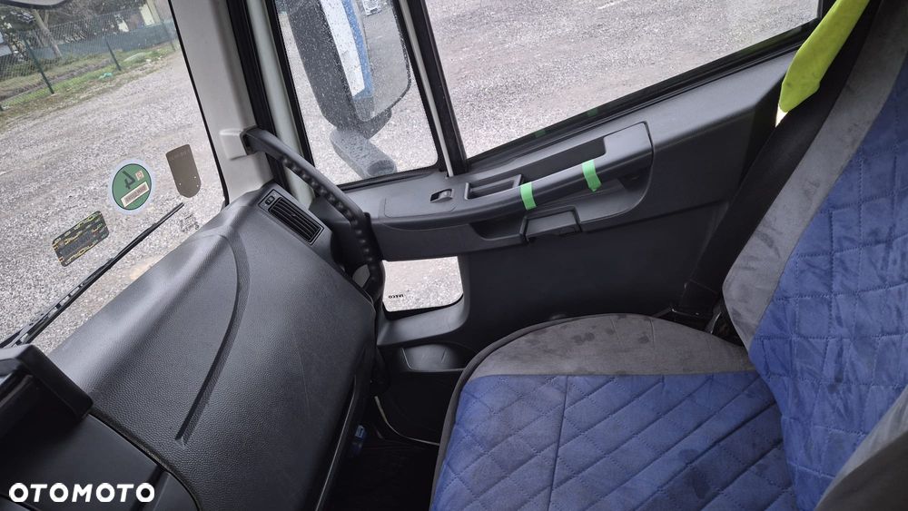 Iveco Eurocargo 120E25 - 11