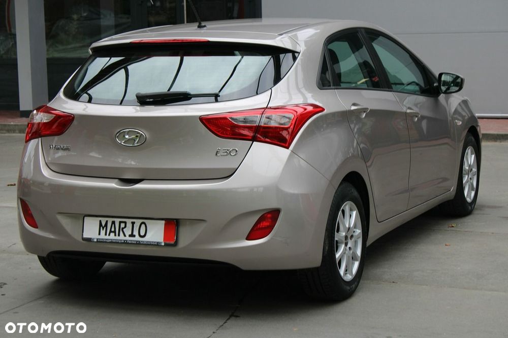 Hyundai i30 1.4 Family+ - 19