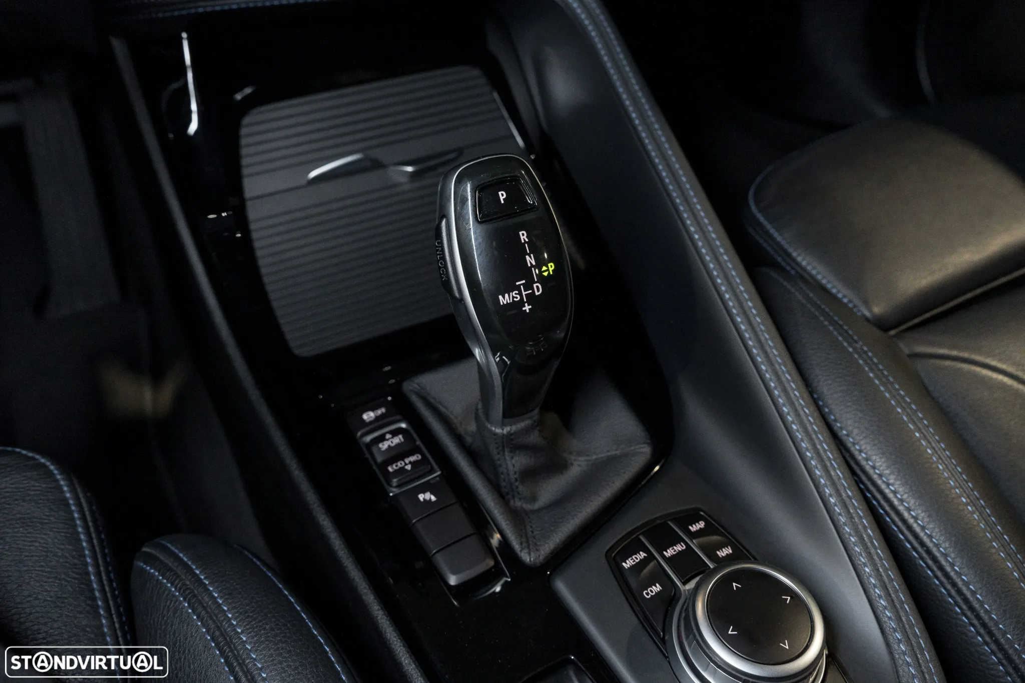 BMW X2 18 i sDrive Auto Pack M - 19
