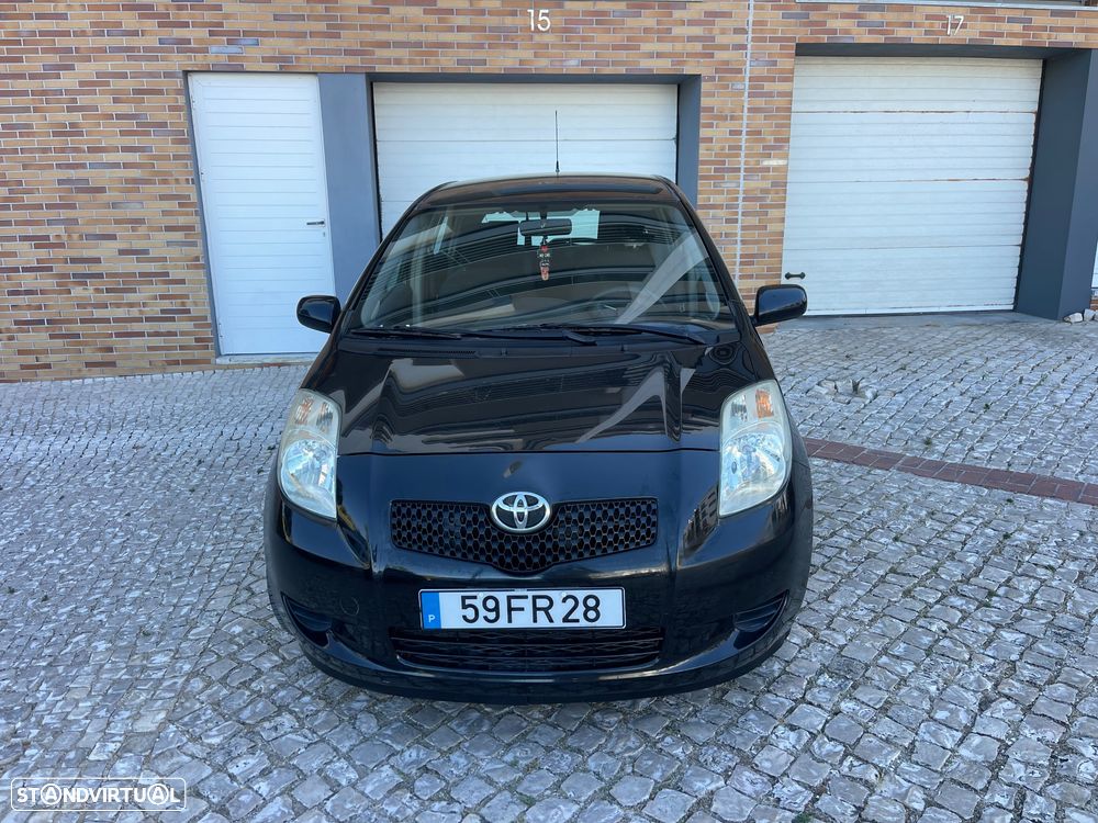 Toyota Yaris 1.0 VVT-i AC Manual - 3