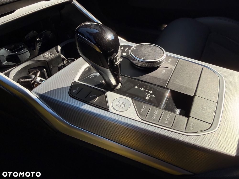 BMW Seria 3 - 36