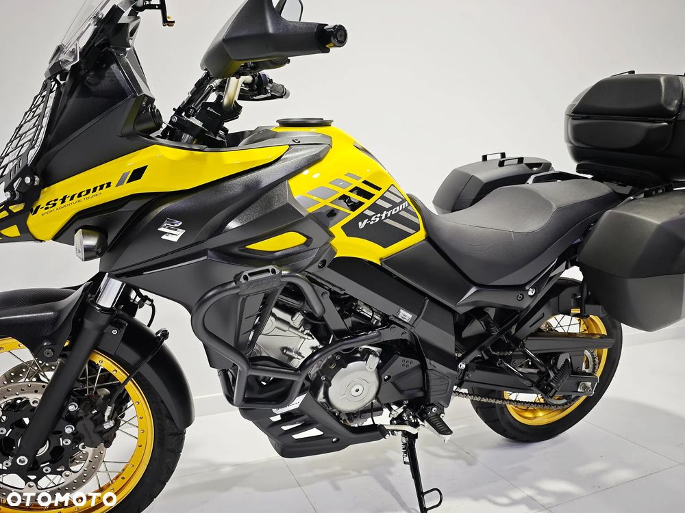Suzuki V-STROM - 16