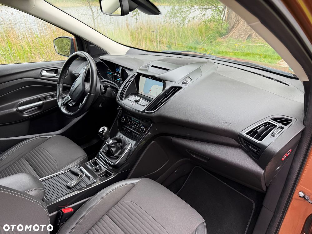 Ford Kuga 2.0 TDCi 2x4 Titanium - 11