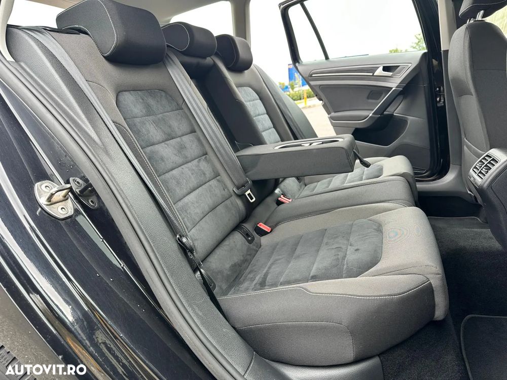 Volkswagen Golf 1.6 BlueTDI DSG Comfortline - 24