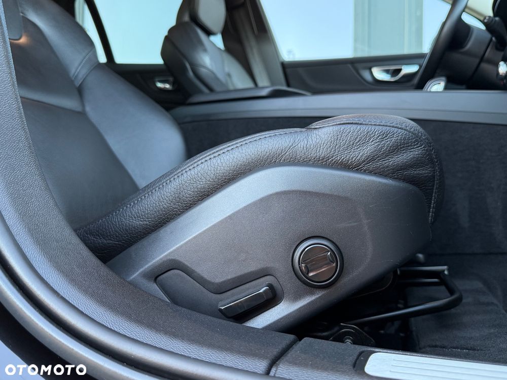 Volvo V60 B3 B Geartronic RDesign - 38