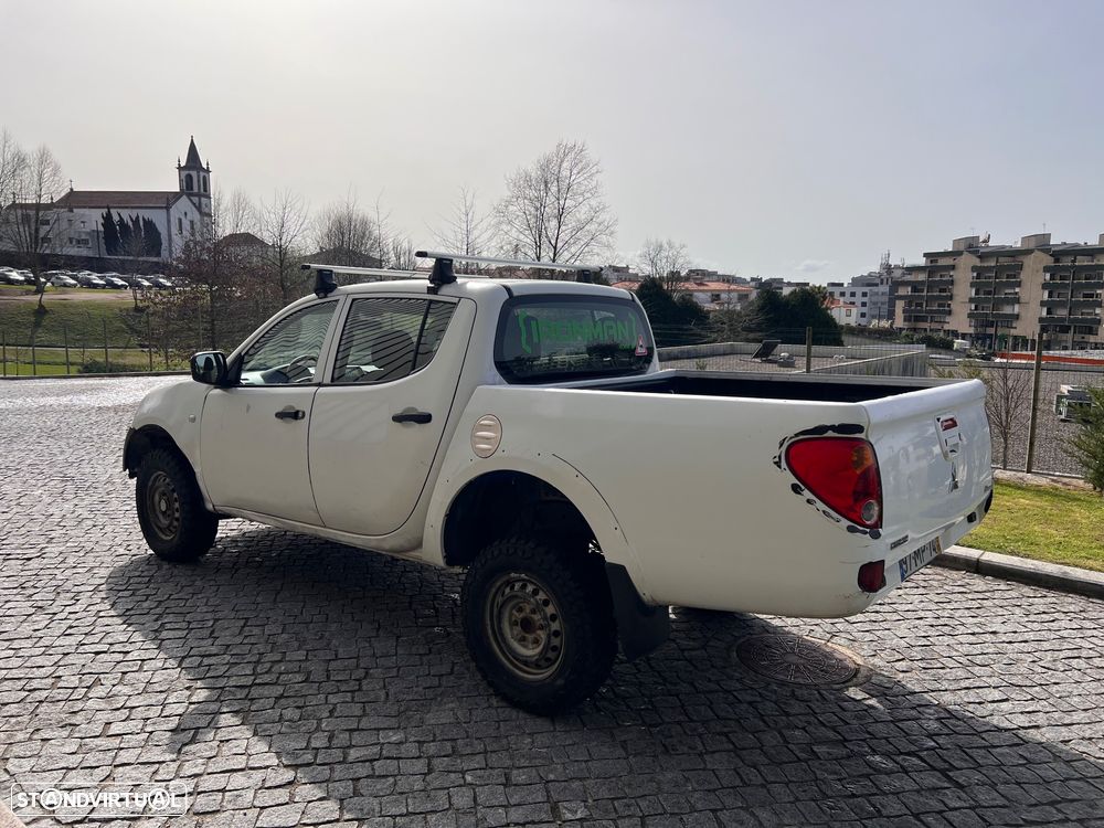 Mitsubishi L200 2.5 DI-D CD Invite AC CC 4WD - 5