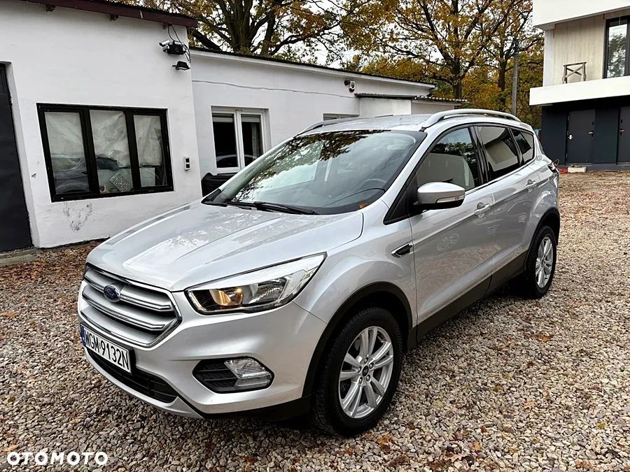 Ford Kuga 1.5 EcoBoost 2x4 Business Edition - 1