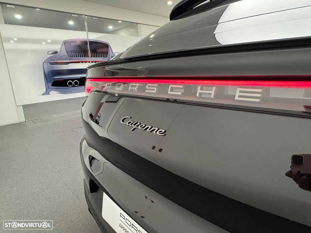 Porsche Cayenne Coupé E-Hybrid Platinum Edition - 40