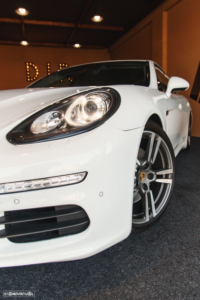 Porsche Panamera Standard - 18
