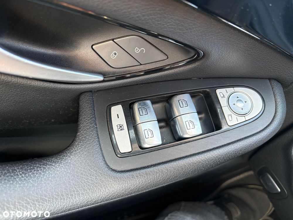 Mercedes-Benz Klasa C 180 7G-TRONIC - 12