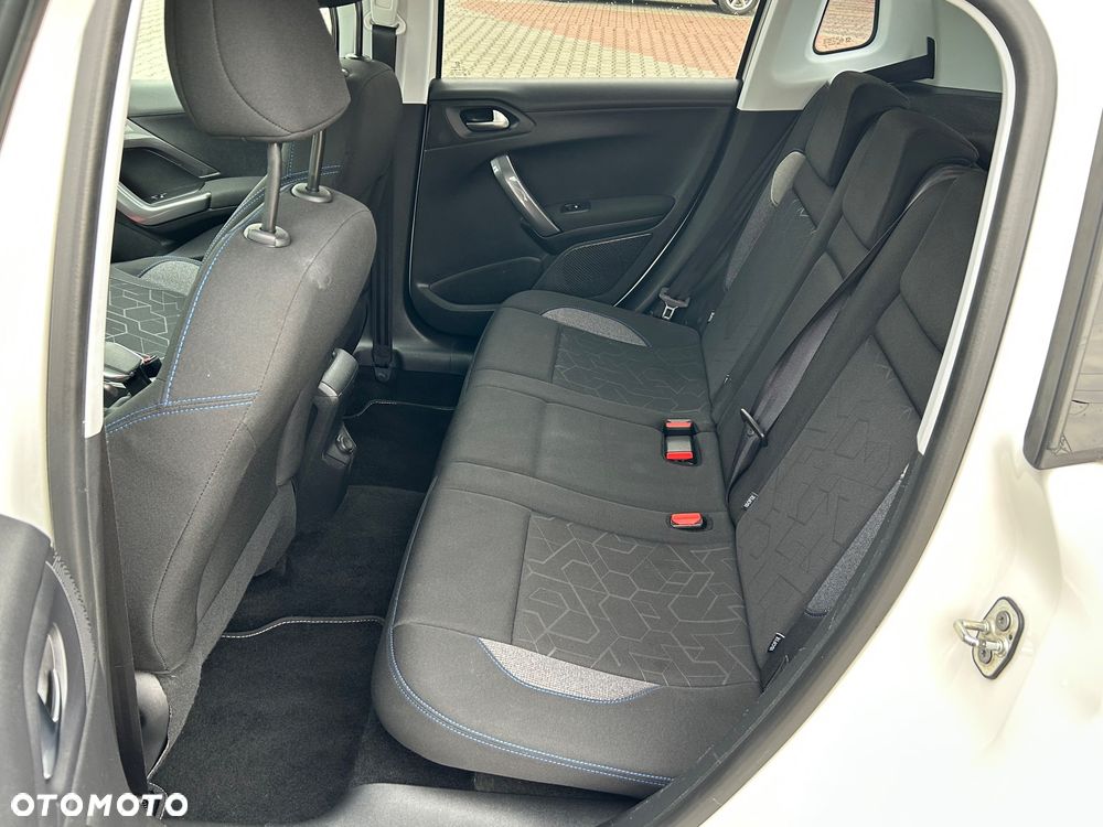 Peugeot 2008 PureTech 110 Stop&Start Style - 13