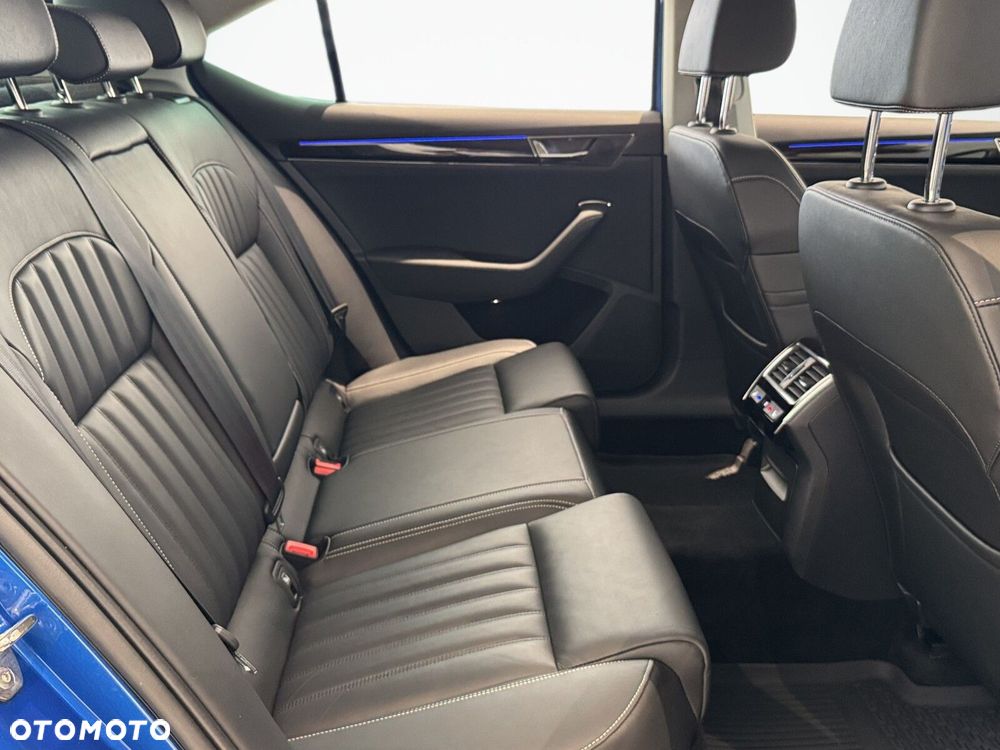 Skoda Superb 2.0 TDI SCR L&K DSG - 17