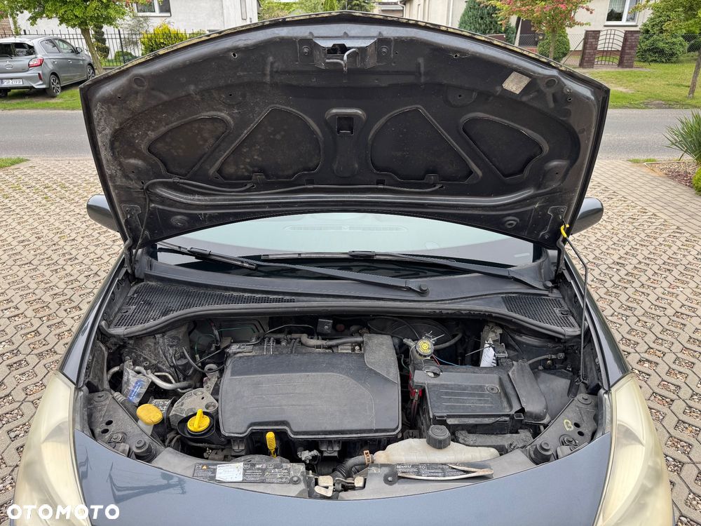 Renault Clio 1.2 16V Expression - 16