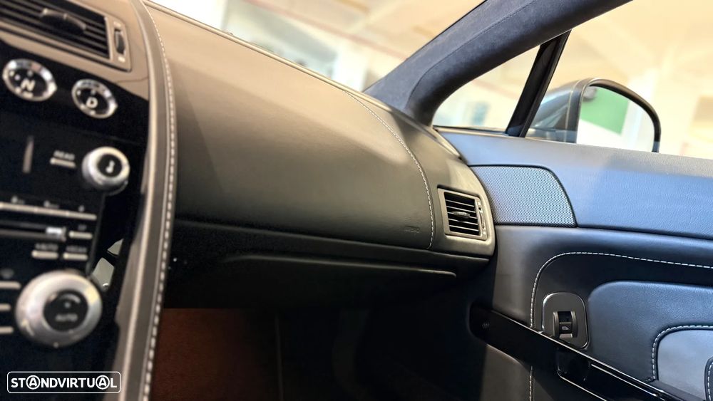 Aston Martin Vantage Coupe S Sportshift - 31