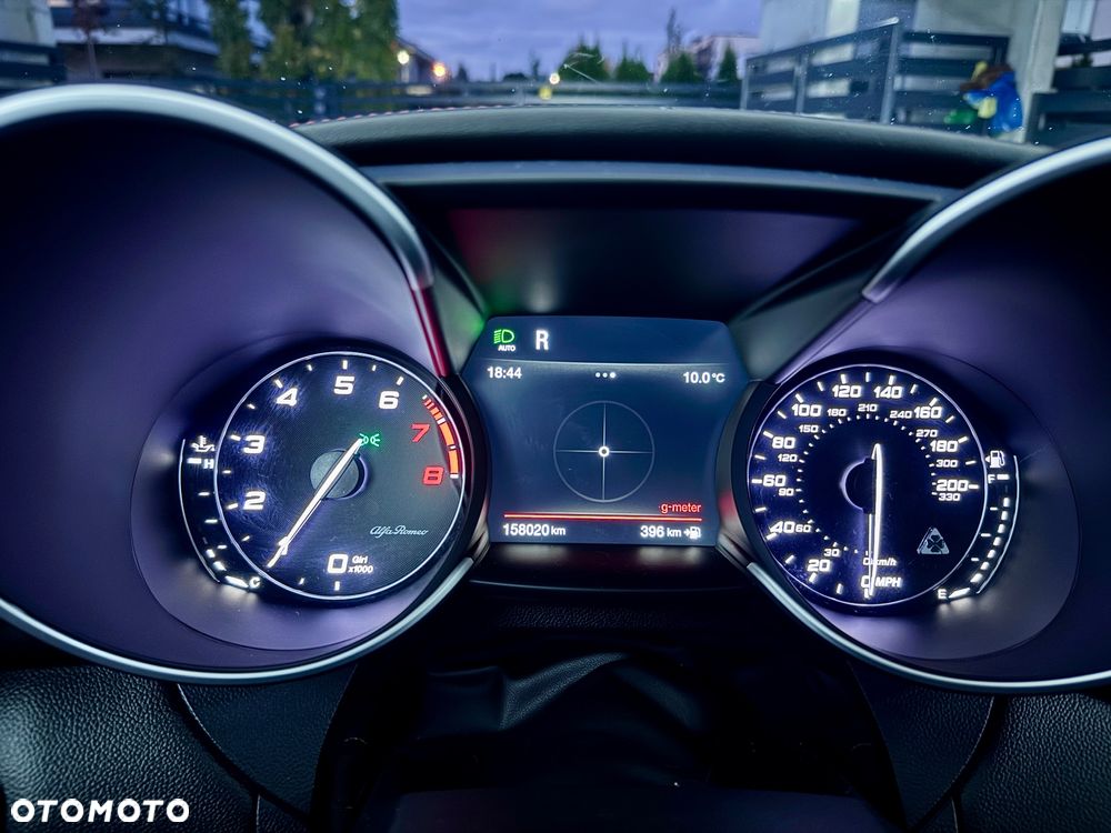 Alfa Romeo Giulia 2.9 V6 Bi-Turbo AT8 Quadrifoglio - 23