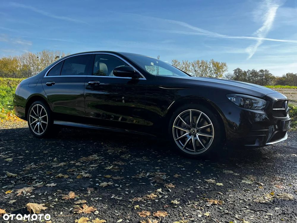 Mercedes-Benz Klasa E 300 de AMG - 3
